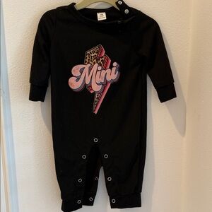 SHEIN Black 'Mini' Graphic Kids Footie